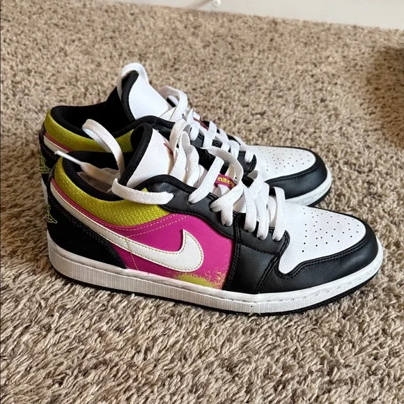 Jordan Womens’ Black, Pink, and White Sneakers - Picture 4 of 6